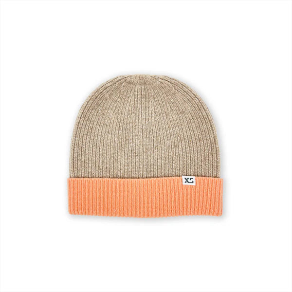 XS weekender beanie in flax/melon colour
