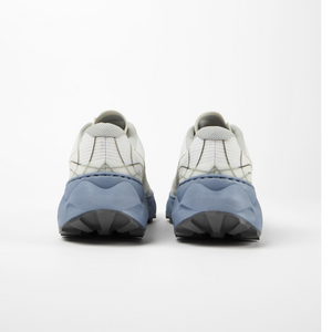 Back of nnormal tomir 1.0 running shoes in white/blue