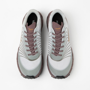 Top of nnormal tomir 1.0 running shoes in grey/purple