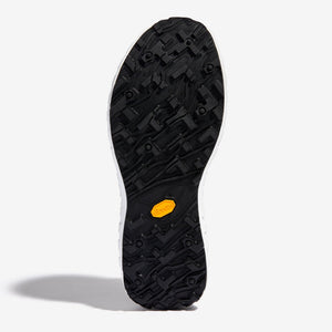 Sole of men's norda 001 running shoe in black/black rubber